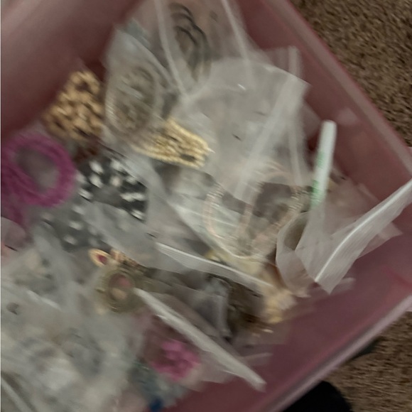 Assorted Jewelry Collection - Picture 7 of 11